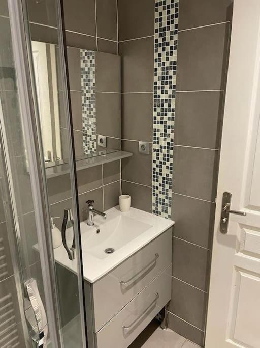 Appartement Chez Tricia Thorigny-sur-Marne ภายนอก รูปภาพ
